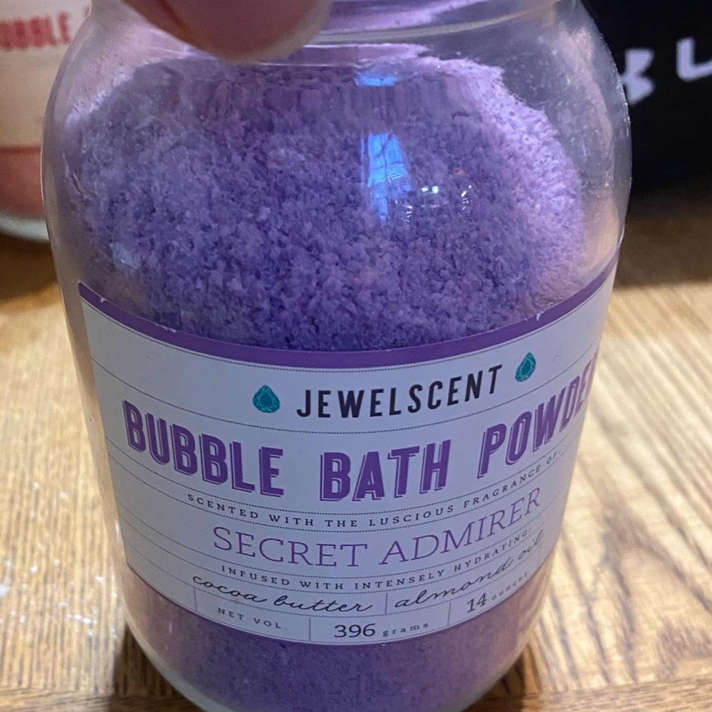 Jewelscent secret‎ admirer bath powder